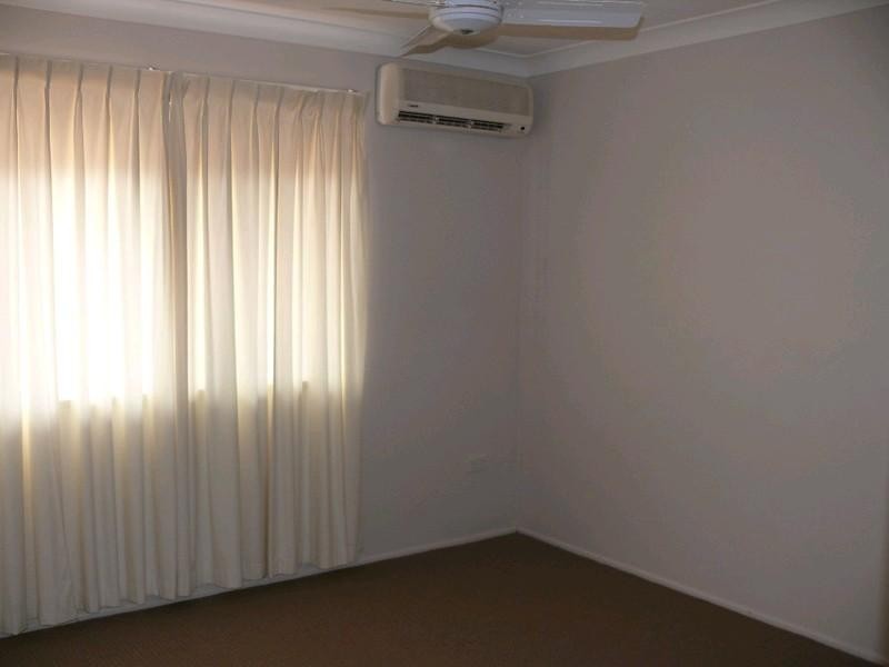 49 Hume Parade, Paradise Point QLD 4216