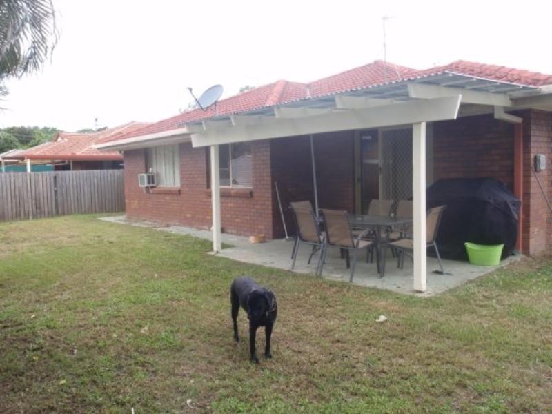 2/135 Central Street, Labrador QLD 4215