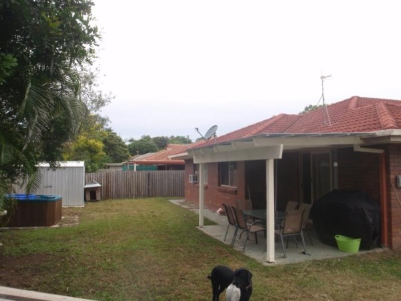 2/135 Central Street, Labrador QLD 4215