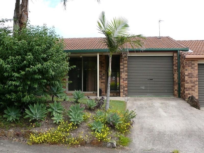 8/3 Wayne Place, Oxenford QLD 4210