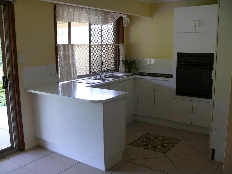 8/3 Wayne Place, Oxenford QLD 4210