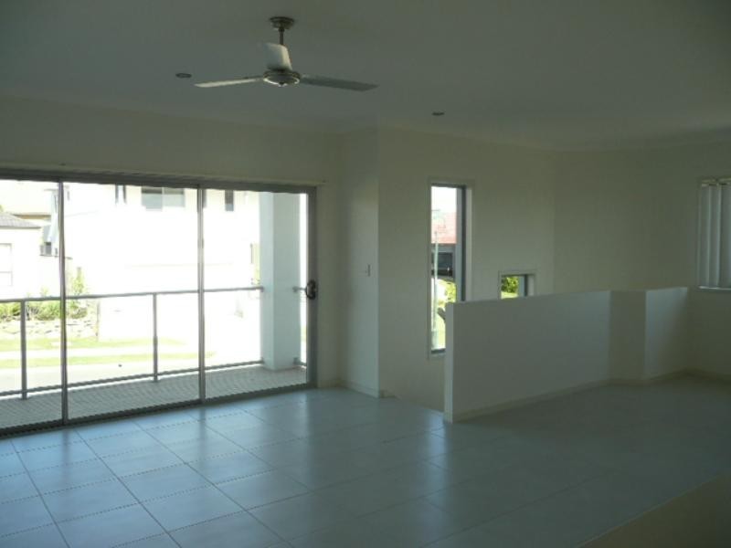 46 Bayswater Avenue, Varsity Lakes QLD 4227