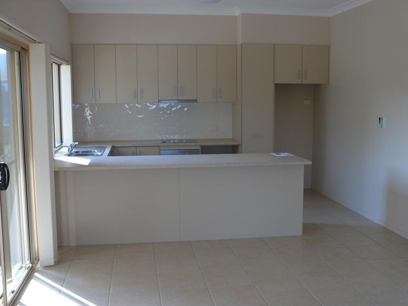 1/9 Wendy Court, Upper Coomera QLD 4209