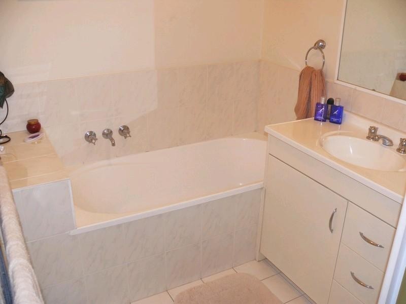 1/81 River Oak Drive, Helensvale QLD 4212