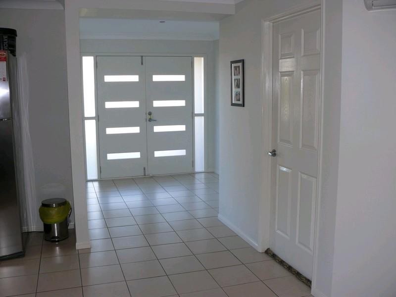 1/32 Buchanan Circuit, Oxenford QLD 4210