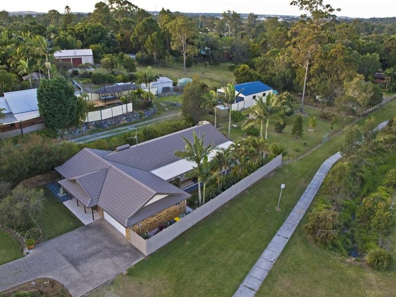 70 Riversdale Road, Oxenford QLD 4210