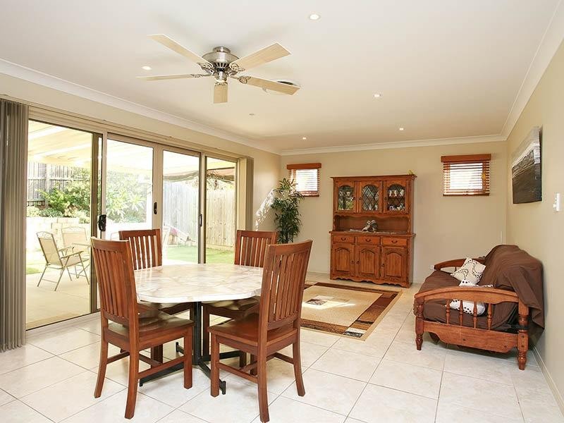 18 Tandanus Court, Oxenford QLD 4210