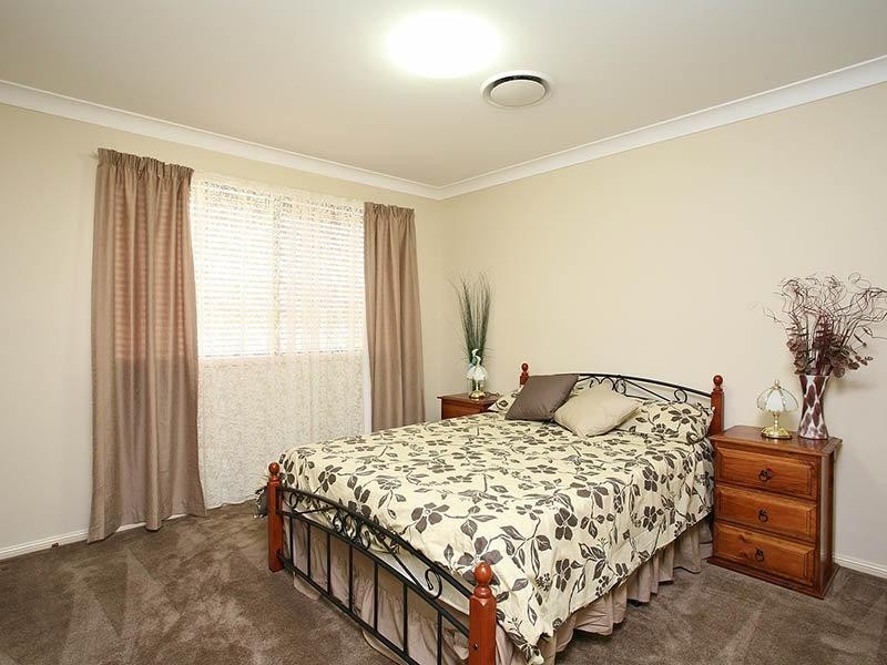 18 Tandanus Court, Oxenford QLD 4210