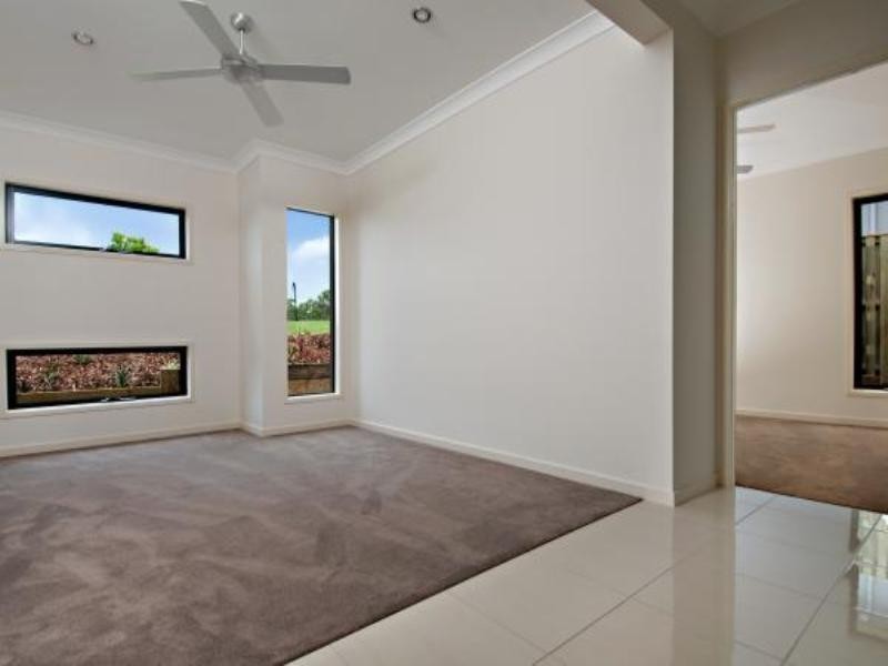 14 Paradise Drive, Coomera QLD 4209