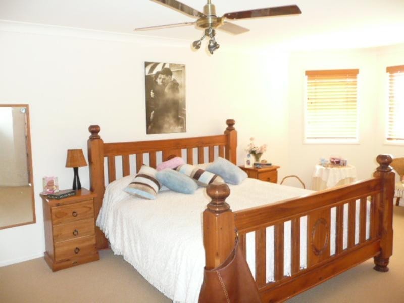 34 Brittany Drive, Oxenford QLD 4210