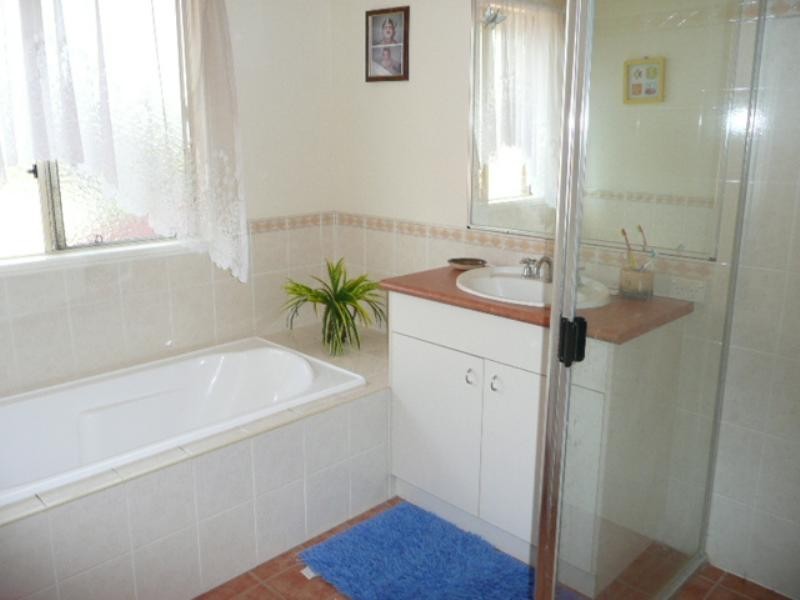 34 Brittany Drive, Oxenford QLD 4210