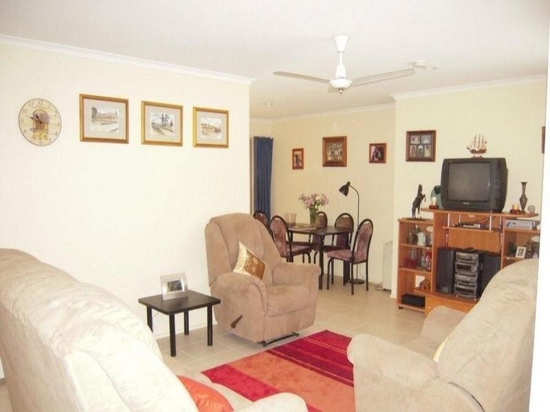 11 Tocumwal Court, Helensvale QLD 4212