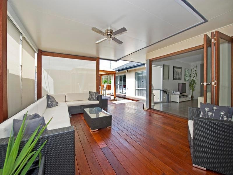 10 Lanier Close, Oxenford QLD 4210