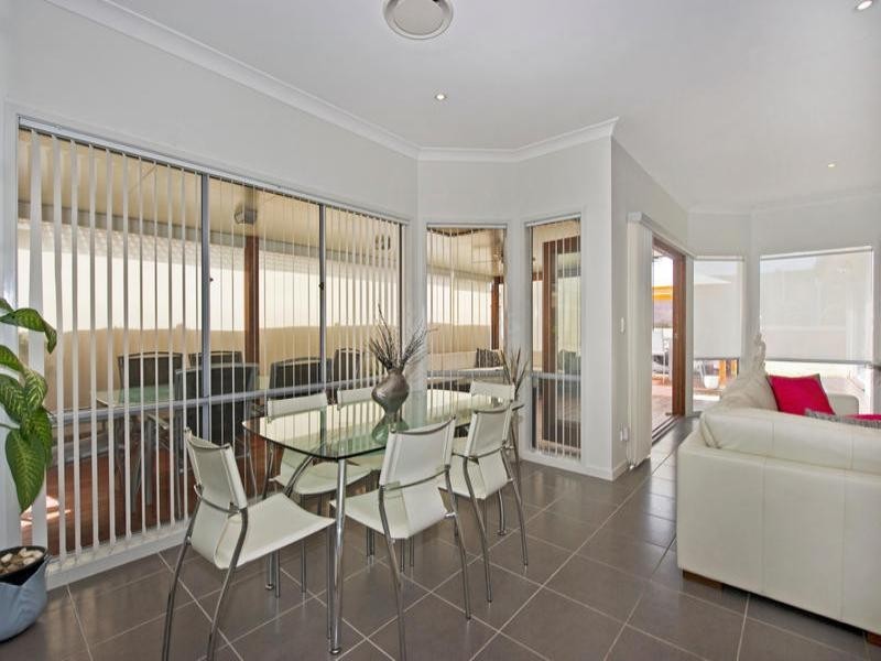 10 Lanier Close, Oxenford QLD 4210
