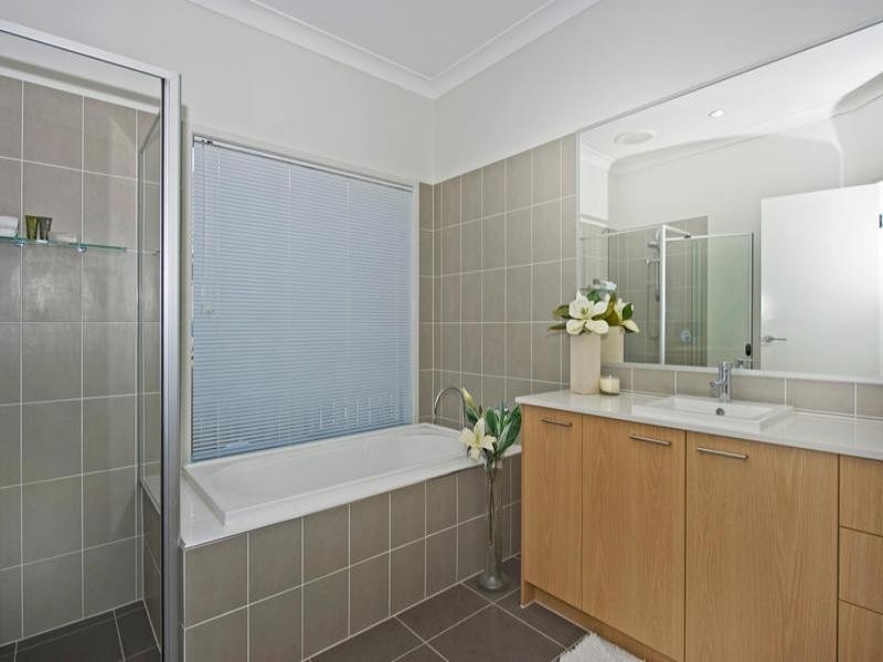 10 Lanier Close, Oxenford QLD 4210