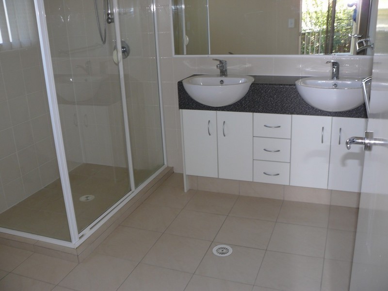 11 Starush Court, Upper Coomera QLD 4209