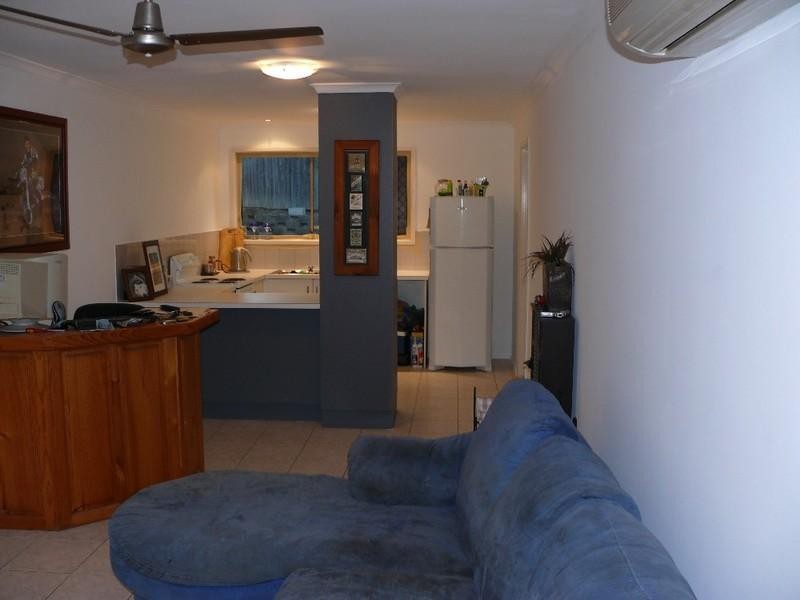 2/3 Hepburn Court, Oxenford QLD 4210