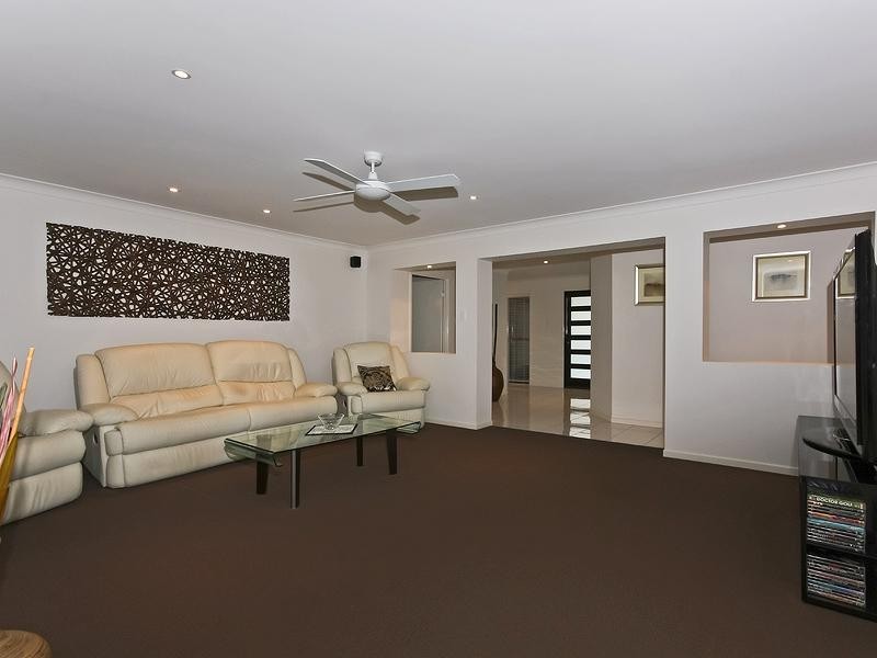 64 Regatta Avenue, Oxenford QLD 4210