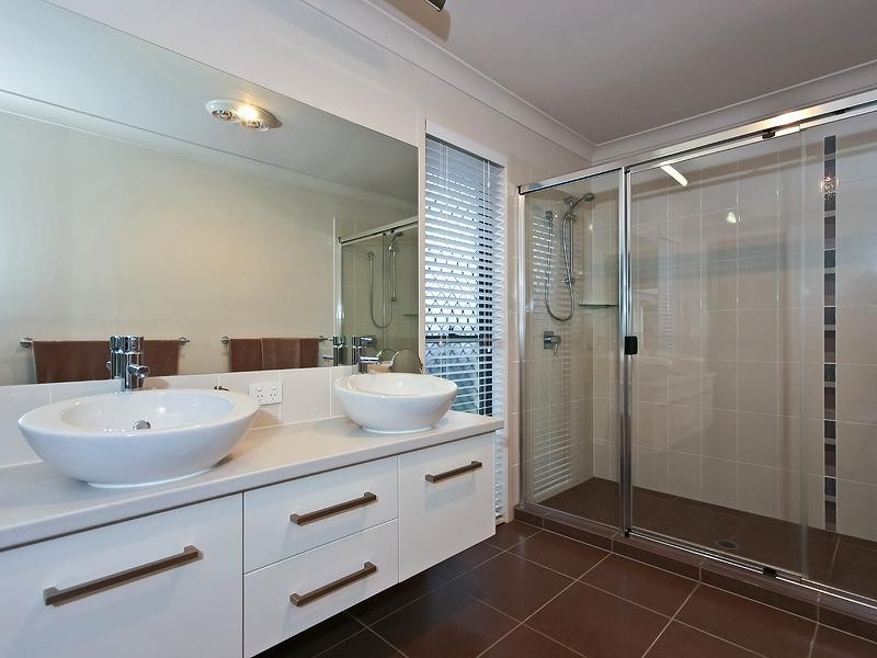 64 Regatta Avenue, Oxenford QLD 4210