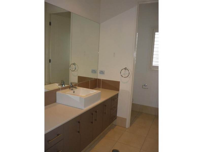 1 Gecko Crescent, Upper Coomera QLD 4209