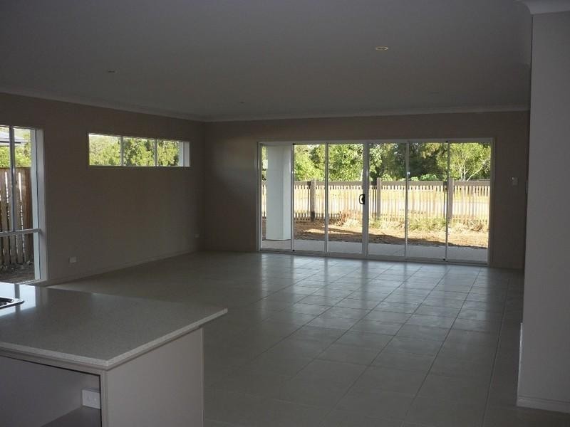 33 Homestead Circuit, Maudsland QLD 4210