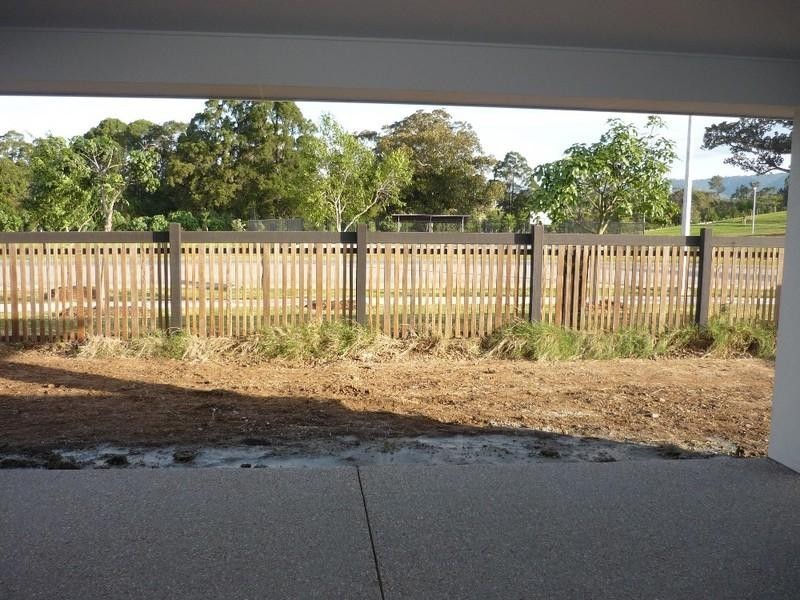 33 Homestead Circuit, Maudsland QLD 4210