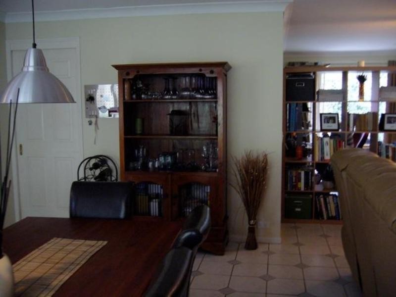 4 Clipperton Chase, Pacific Pines QLD 4211