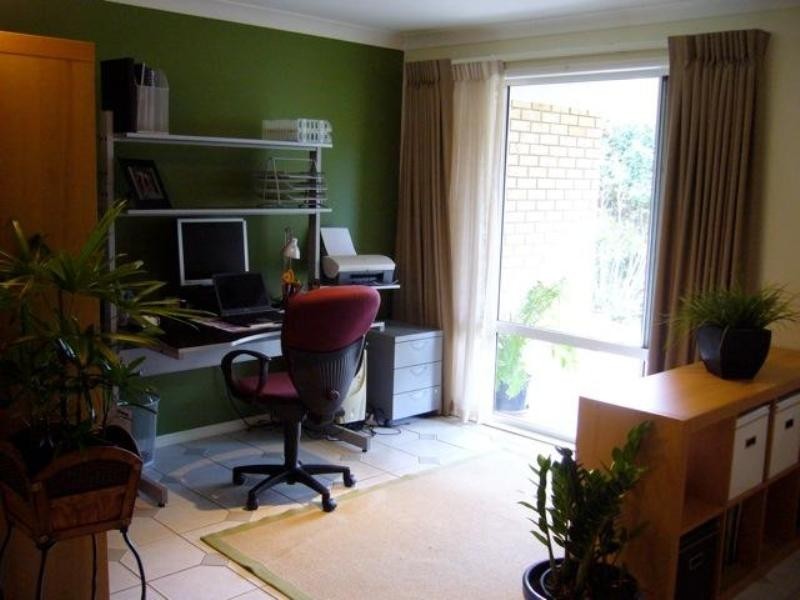 4 Clipperton Chase, Pacific Pines QLD 4211