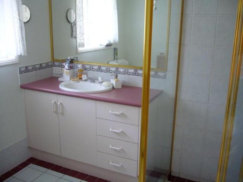 4 Clipperton Chase, Pacific Pines QLD 4211