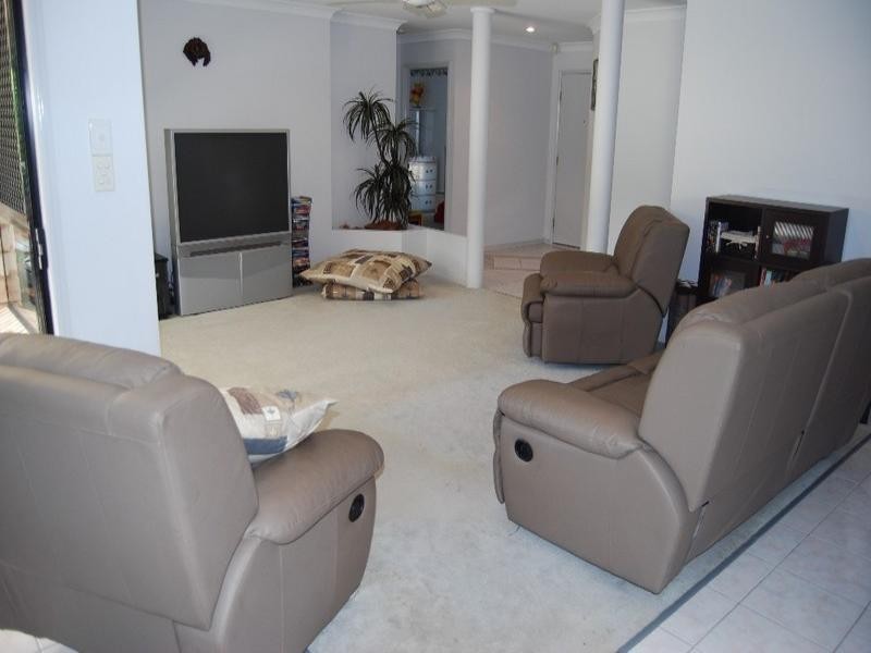 Pacific Pines QLD 4211