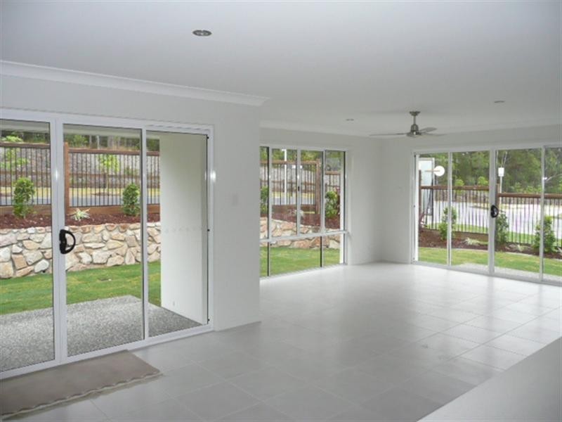 2/1 Lowell Street, Reedy Creek QLD 4227