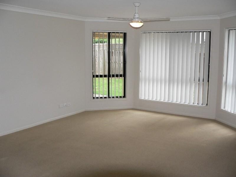 7 Oceanis Drive, Oxenford QLD 4210