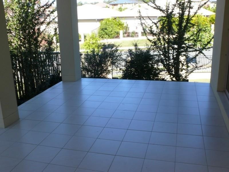 11 Starush Court, Upper Coomera QLD 4209