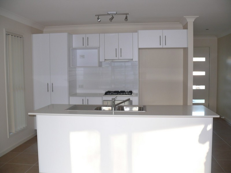 10 Bellagio Crescent, Coomera QLD 4209