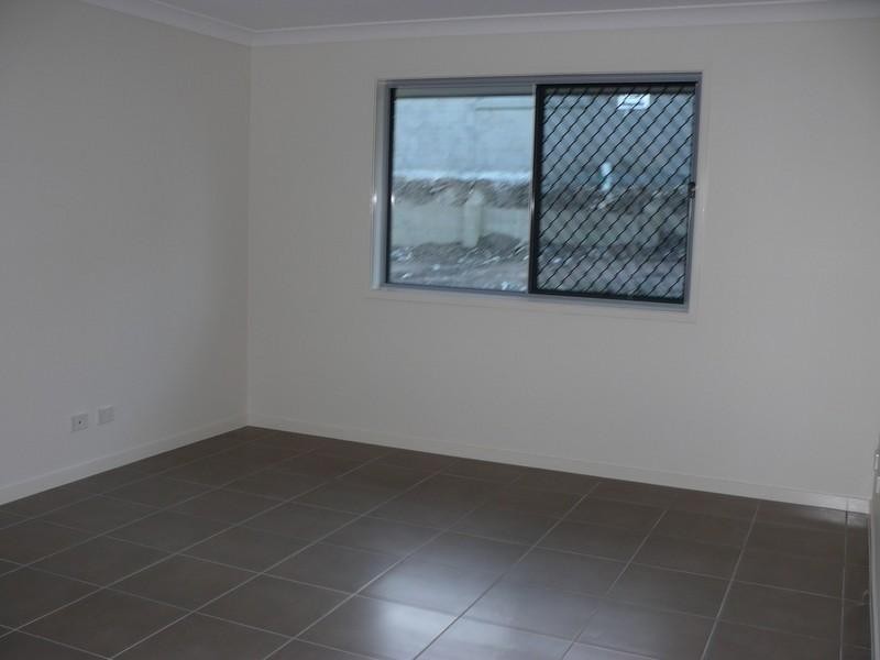 8 Coomerong Crescent, Upper Coomera QLD 4209