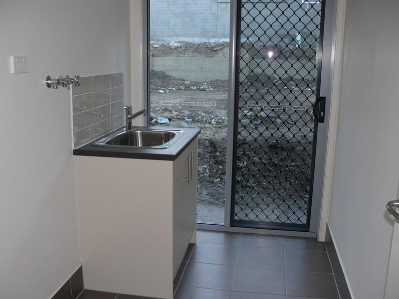 8 Coomerong Crescent, Upper Coomera QLD 4209