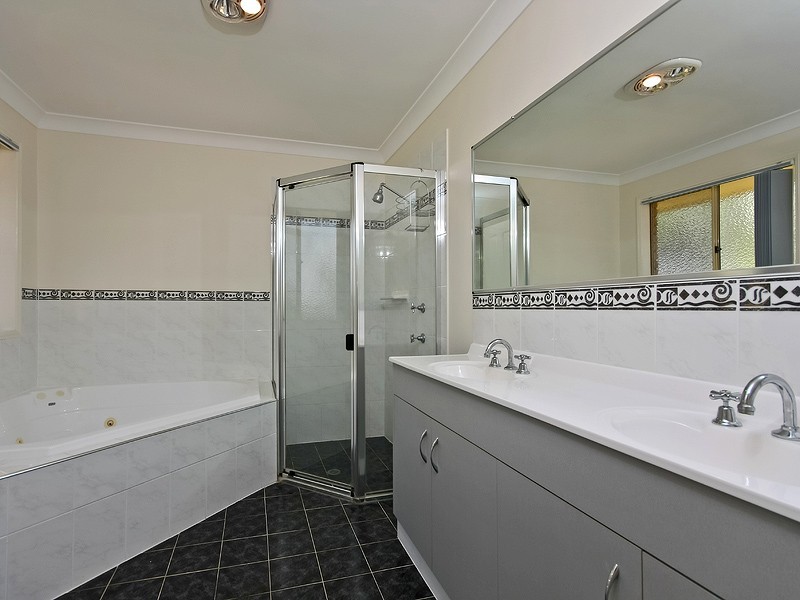 86 River Meadows Drive, Upper Coomera QLD 4209