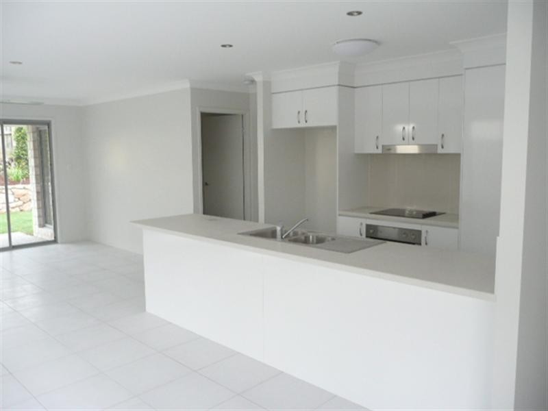 19 McRae Circuit, Pacific Pines QLD 4211