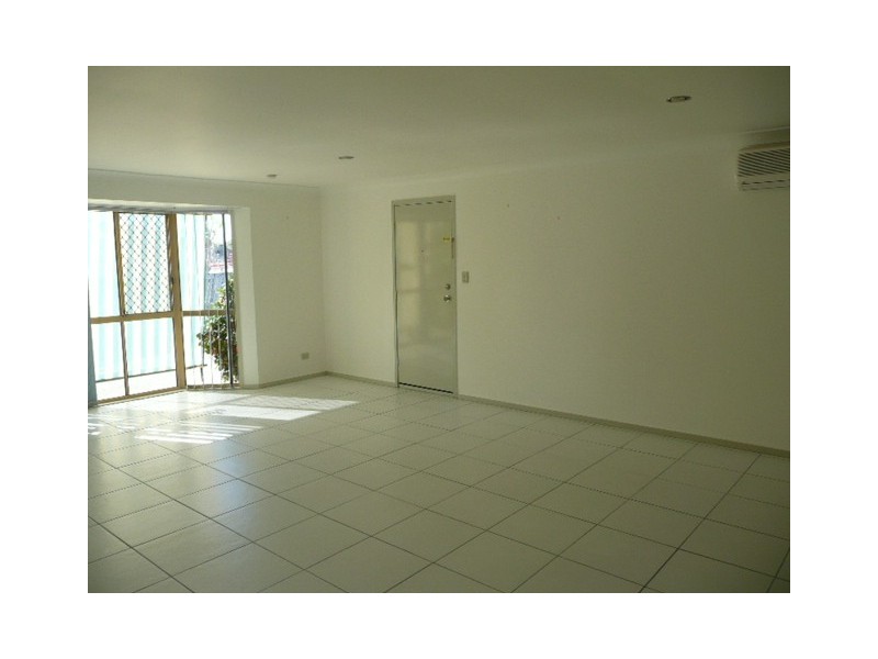 31 Nina Parade, Arundel QLD 4214