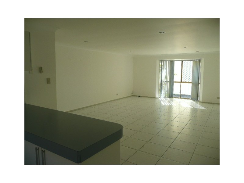 31 Nina Parade, Arundel QLD 4214