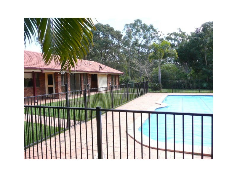 1 Derwent Avenue, Helensvale QLD 4212