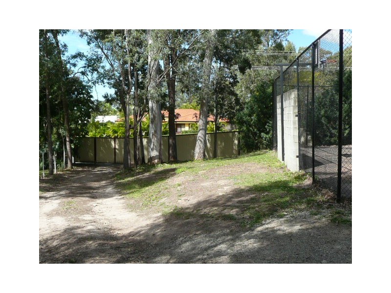 1 Derwent Avenue, Helensvale QLD 4212