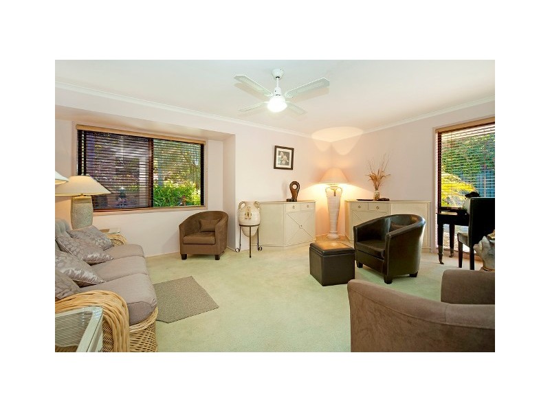 13 Armidale Crescent, Helensvale QLD 4212