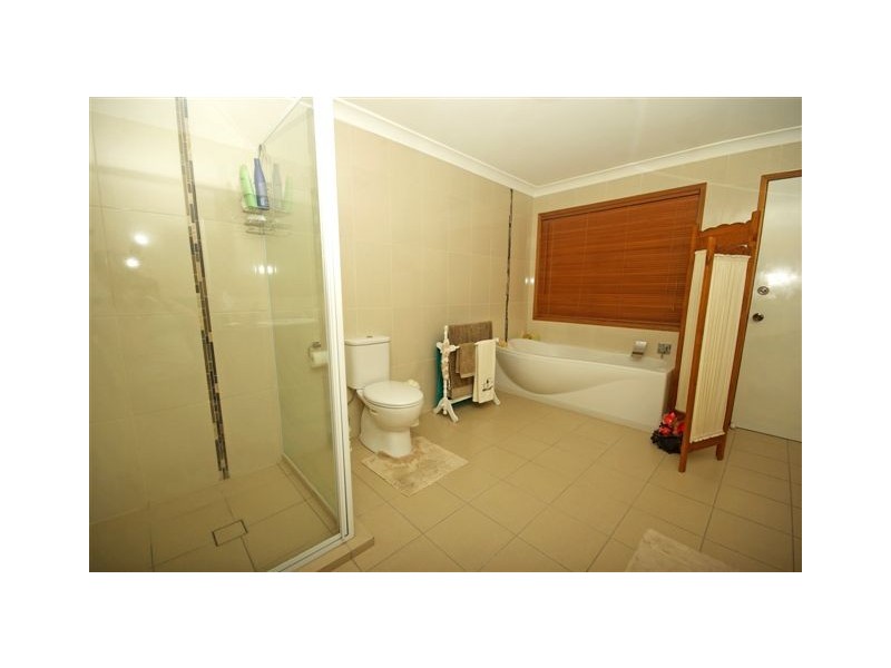 24 California Drive, Oxenford QLD 4210