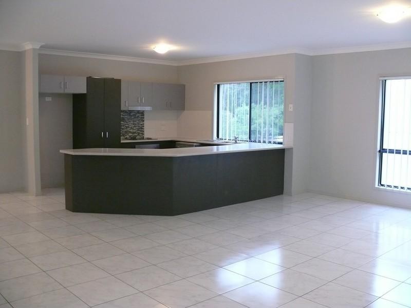 5 Aingeal Place, Oxenford QLD 4210