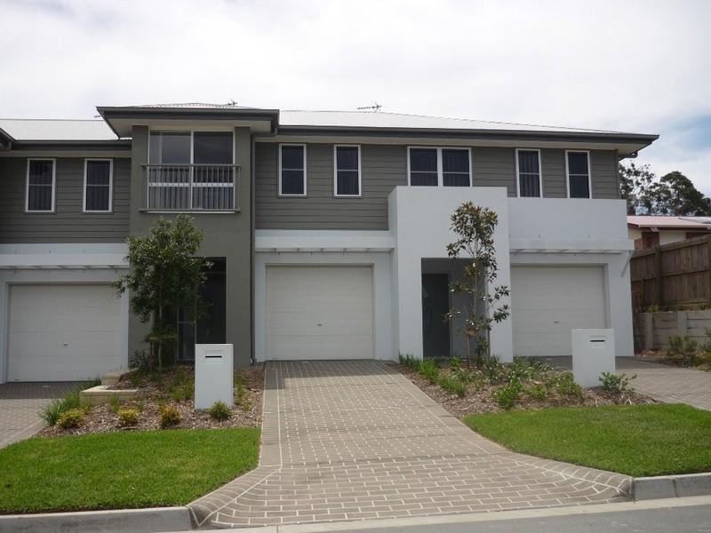 3/6 Spirula Street, Coomera QLD 4209