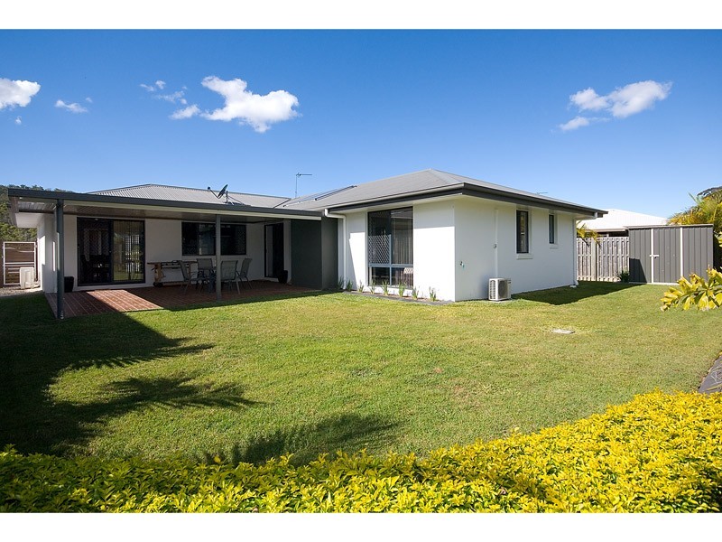 33 Cobb & Co Drive, Oxenford QLD 4210
