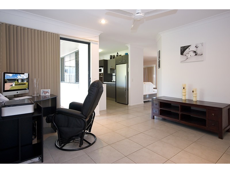 33 Cobb & Co Drive, Oxenford QLD 4210