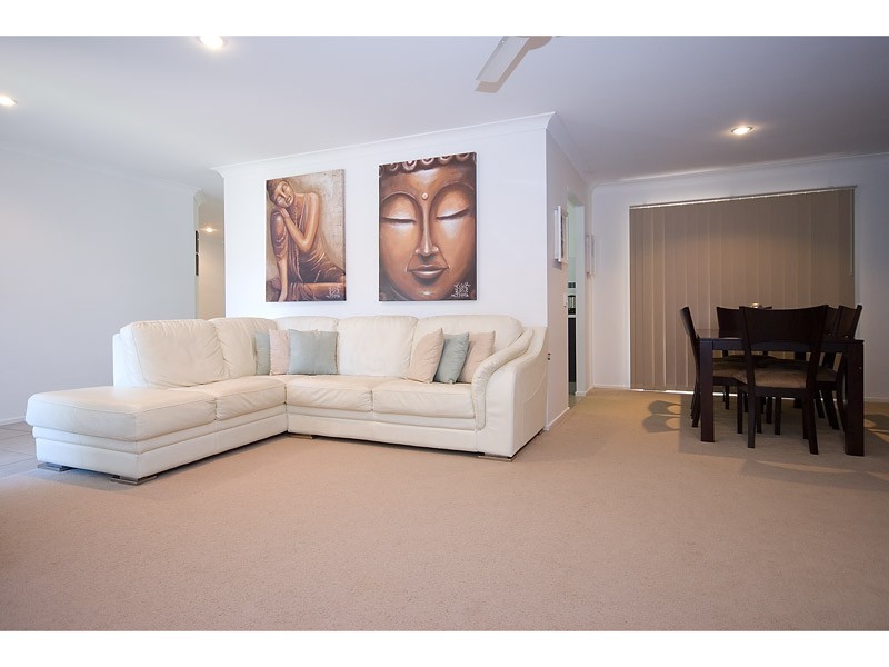 33 Cobb & Co Drive, Oxenford QLD 4210