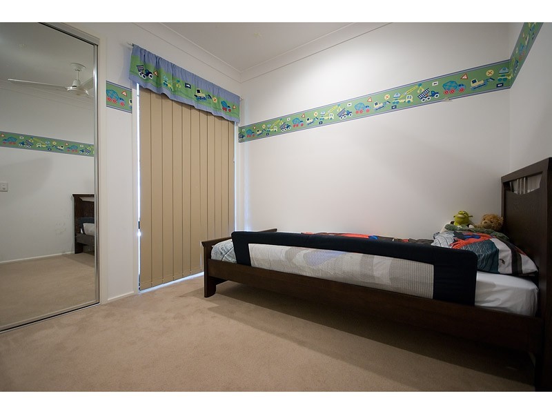 33 Cobb & Co Drive, Oxenford QLD 4210